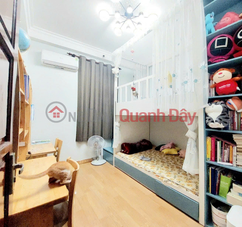 CHO THUÊ NGUYÊN CĂN CHÙA BỘC, ĐỦ NỘI THẤT, 3 NGỦ 42M 4T 15TR 0903258273 _0