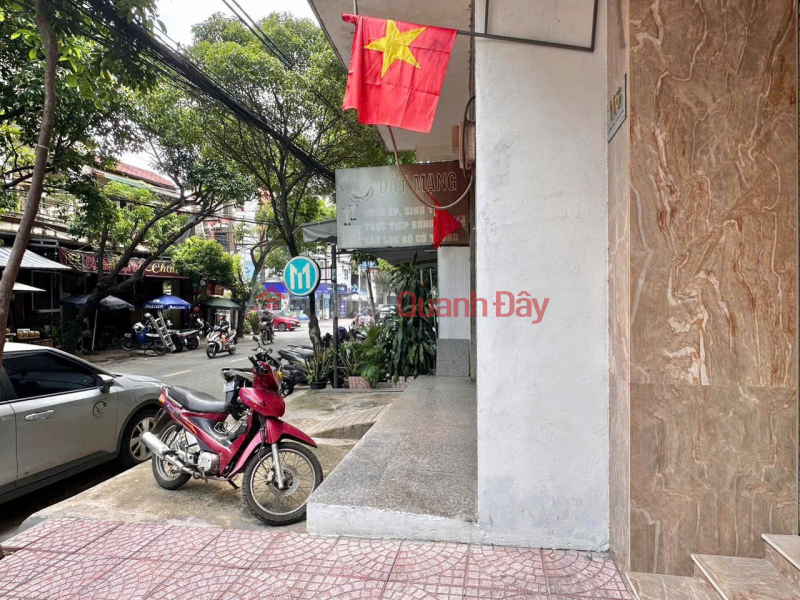 Two commercial spaces for rent in Tan Phu and Binh Tan districts - New and beautiful, with separate entrances - Convenient location. Rental Listings
