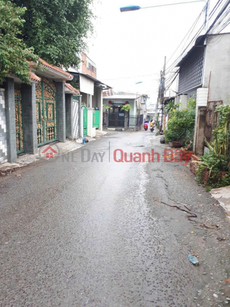 đ 1.45 Billion House for sale, adjacent to Ngo Quyen street, 100m from Ngo Quyen street, car alley on all sides