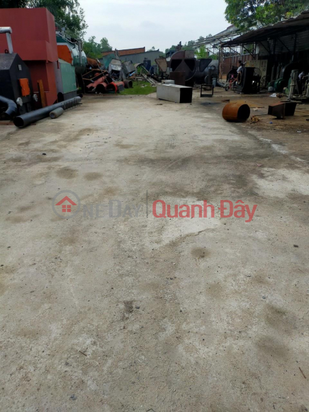 The owner needs to sell a front plot of land in a beautiful location at Dang Cong Binh, Xuan Thoi Son commune, Hoc Mon. HCM Sales Listings