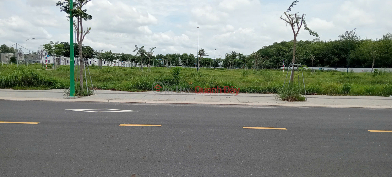 Bán Đất Hòa Lợi 14-6 Bến Đồn Hòa Lợi Bến Cát Bình Dương Diện tích : 5x18 = 90 m2 Thổ cư 100% 
Gần khu công Niêm yết bán
