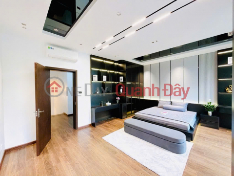 HOUSE FOR SALE IN TAY HO – SIDEWALK – CARS CAN AVOID – BUSINESS – NICE FOR RESIDENCE – PERMANENTLY AIRY STREET VIEW _0