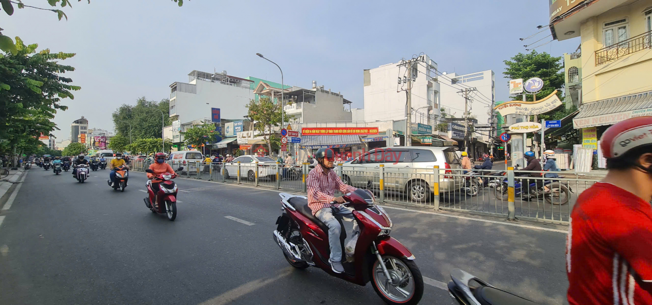 , Please Select, Residential Rental Listings đ 30 Million/ month