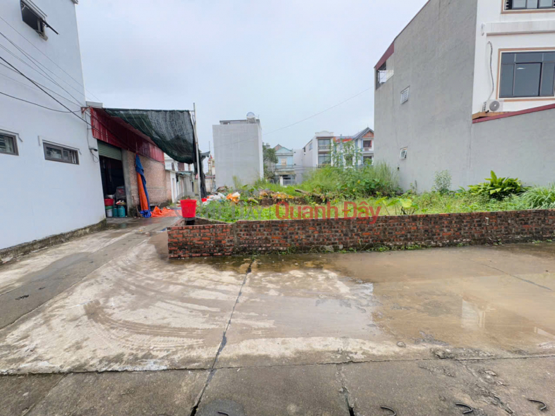 Hàng hiếm, lô góc, 2 mặt tiền, gần nhà văn hoá tổ 9, Quang Minh, Mê Linh. Gần đường lớn Niêm yết bán