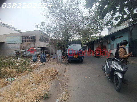 Owner's land - full residential area of 80m2 - 6m frontage, 2m sidewalk _0