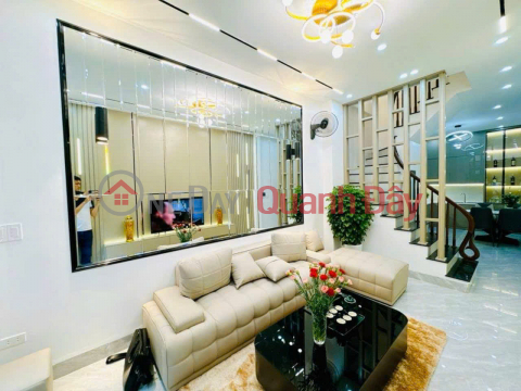 HOUSE FOR SALE ON PHAM VAN DONG STREET - AREA 50M2 - 4 FLOORS - PRICE 5.7 BILLION - BAC TU LIEM - BUSINESS - _0