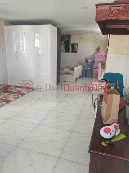 HOUSE FOR SALE LARGE AREA, TRUCK CAR, NEARLY 100 ROOM, TAN THUAN DONG WARD, District 7 Sales Listings