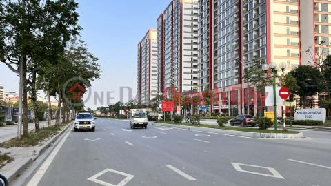 Adjacent to Khai Son, corner plot, 3 sides open, extremely bustling area, suitable for business or rental. _0