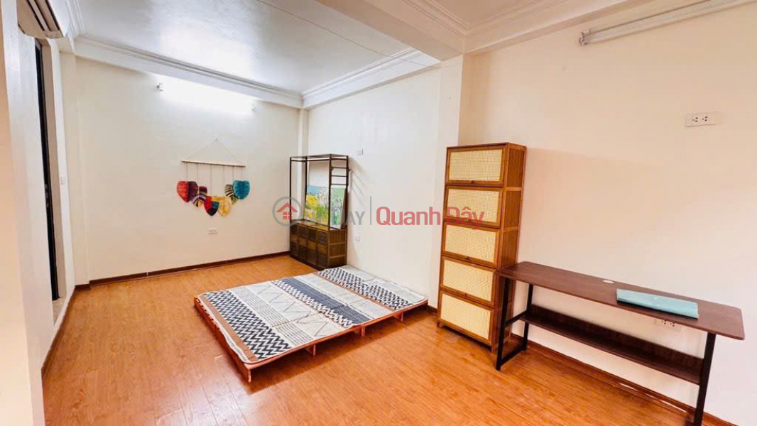 House for sale on Yen Lac street, 5 floors, car access, suitable for business, Hai Ba Trung district. Sales Listings