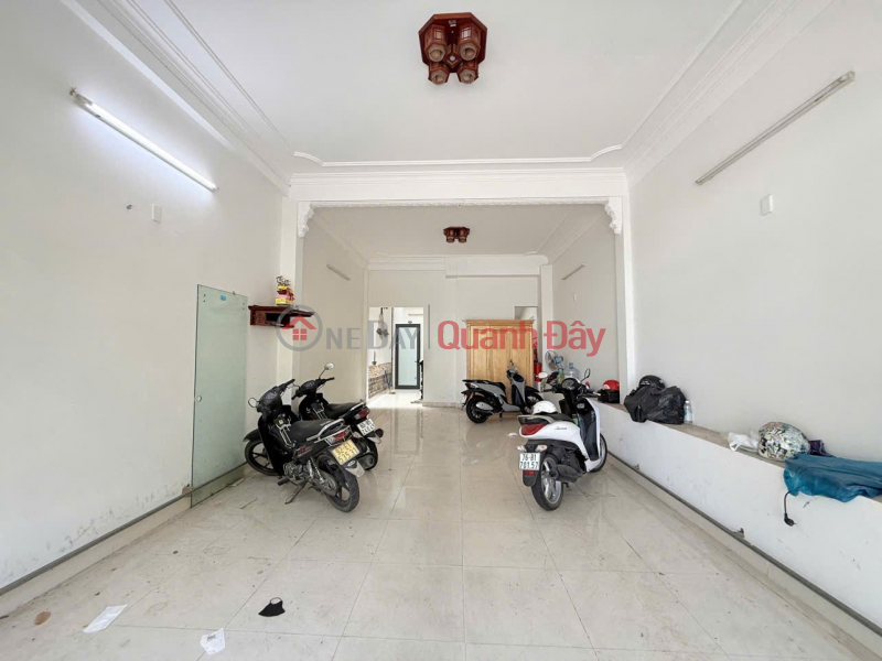 đ 16 Billion, BEAUTIFUL HOUSE - GOOD PRICE - OWNER Need to Sell 3 Houses in Good Location at TRUC BACH, BA DINH, HANOI CITY