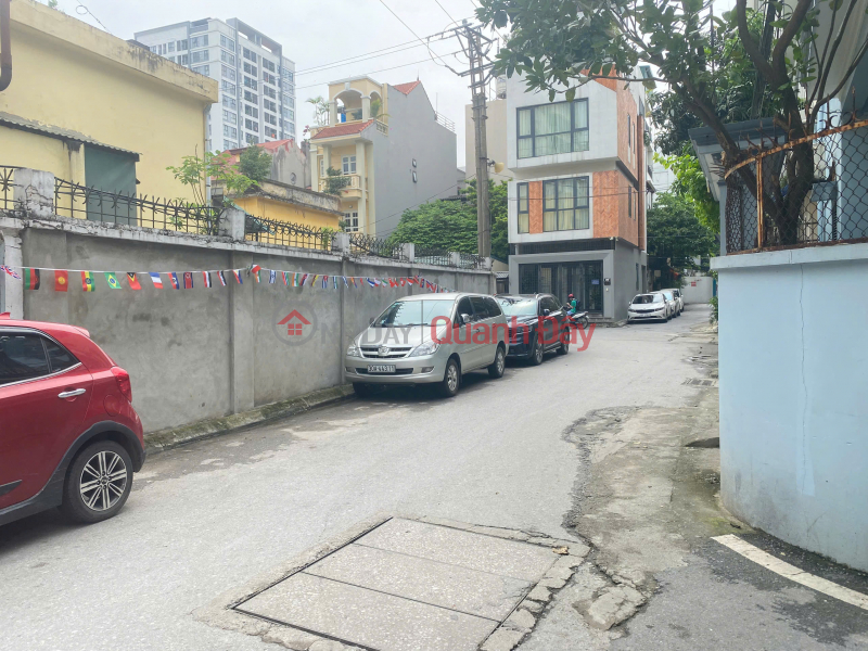 HOUSE FOR SALE ON NGUYEN SON, LONG BIEN, 6 FLOORS, ELEVATOR - 7-SEAT CAR GARAGE - FULL LUXURY FURNITURE - BEAUTIFUL HOUSE, BACKGROUND, Sales Listings