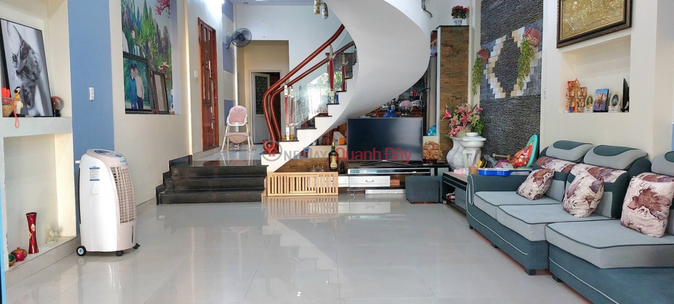 Best corner in Nam Viet A-Beautiful house-3 floors-95m2-Front on Tuy Ly Vuong-Ngu Hanh Son-Ngu Hanh Son-Just over 5 billion-0801127005.