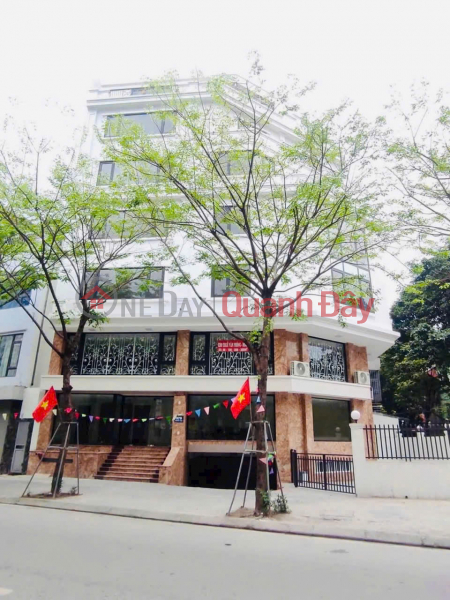 CLASS A OFFICE BUILDING ON PHAM VAN DONG STREET - CORNER LOT, CAR-FRIENDLY SIDEWALK, BUSINESS - FIRE PROTECTION, FULLY COMPLETED Sales Listings
