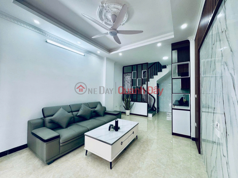 HOUSE FOR SALE IN THACH BAN, 5 STORIES, CAR PARKING AVAILABLE, PRICE OVER 6 BILLION VND Sales Listings