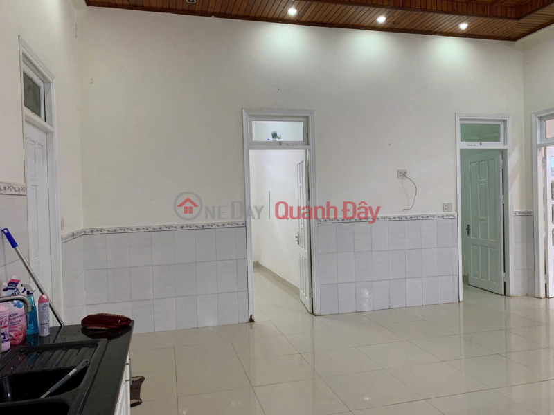 đ 18 Million/ month, House with garden for rent, nearly 1000m2, located on National Highway 20, price 18 million VND, in Xuan Tho, Da Lat, Lam Dong.