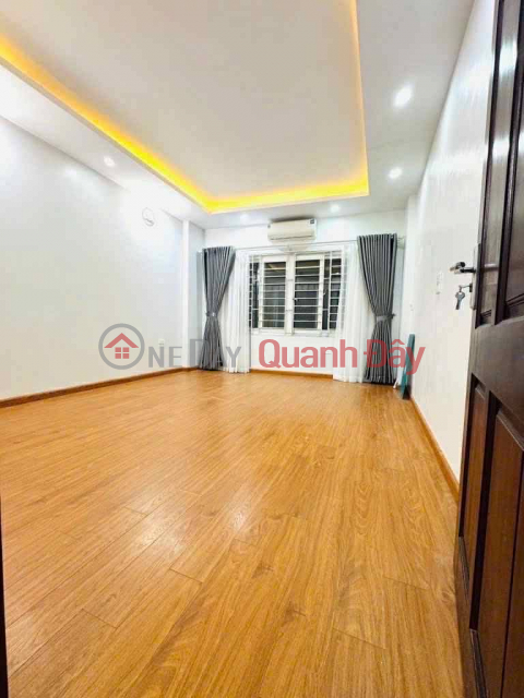 NGUYEN DINH HOAN 32M x 5 FLOORS - 4M FRONTAGE, NEXT TO STREET, ALLEY - PRICE 8.4 BILLION _0
