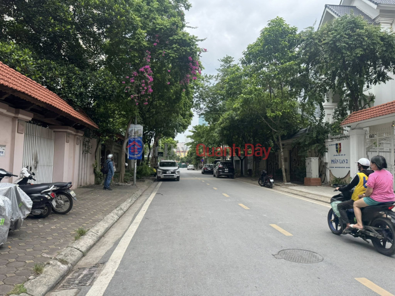 Villa for rent in Exchange City, 200m2, 4 floors, for office or residence. Rental Listings