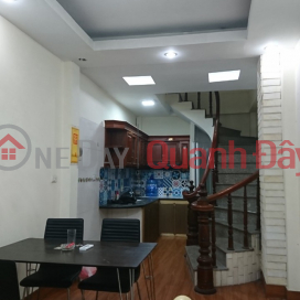 Whole apartment for rent in Lang Ha, Ba Dinh, 30m2 x 5 floors, 3 bedrooms, fully furnished 10.5 million\/month _0