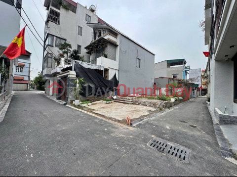 LAND FOR SALE, 40M² IN PHUC LOI, CAR ACCESSIBLE ALLEY, CORNER PLOT WITH 2 OPEN SIDES. RARE OPPORTUNITY. _0