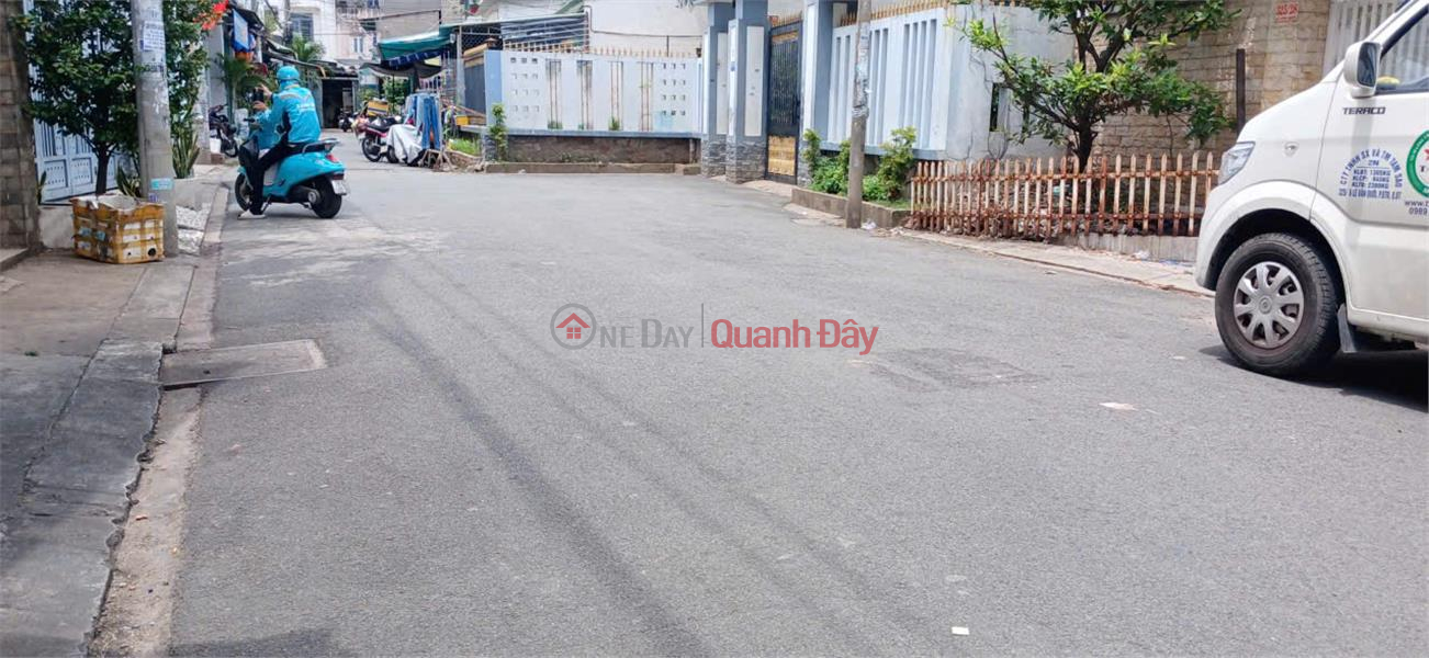 NHÀ ĐẸP BÌNH TÂN, GẦN LÊ VĂN QUỚI, 4 X 15M, HẺM XE HƠI 6M, CHỈ 5,X TỶ Niêm yết bán