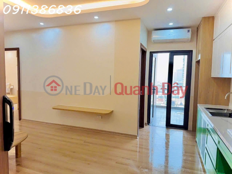 Corner apartment at 137 Nguyen Ngoc Vu, 77m², 3 bedrooms, beautiful new interior, 6.9 billion VND, Cau Giay District. _0
