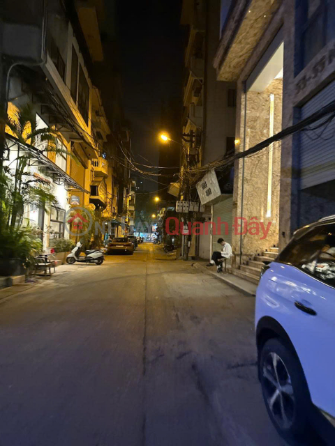 Đất Mặt Phố – Kinh Doanh Đa Dạng – Sổ Đỏ Chính Chủ
Diện tích: 130m² Mặt tiền: 7.8m Nhà 2 tầng cũ
Pháp lý: _0