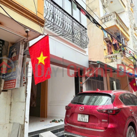 I sell a house on GIAP BAT LANE, owner's house, dedicated, well-kept. - 48m² × 6 floors - CARS can enter the house _0