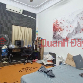 bán nhà Hoàng Cầu 45m 4 tầng, sát ô tô tránh giá hấp dẫn _0