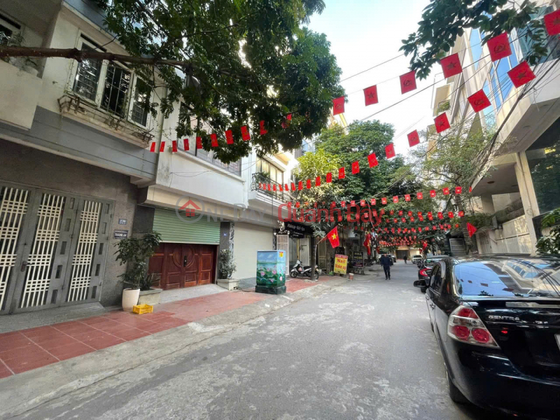 5-story house for sale in Xa La Urban Area, Ha Dong, subdivided plot with sidewalk for business, price over 16 billion VND. Sales Listings