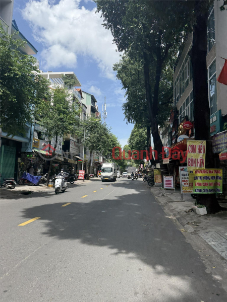 đ 15 Billion **House for sale on Binh Gia street, Ward 13, Tan Binh District (4.5*16m),near T3 train station**