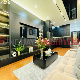 Siêu phẩm Nguyễn Văn Huyên 40m 6T Thang máy Full nội thất mới Ngõ 4M hơn 15 tỷ _0