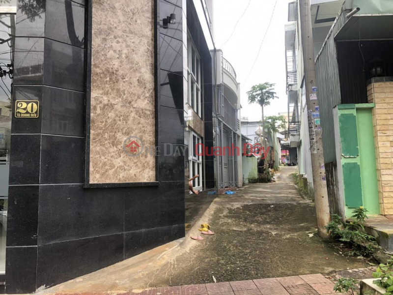 Alley land connecting alley 33 Nguyen Tat Thanh through 20 Ta Quang Buu Sales Listings