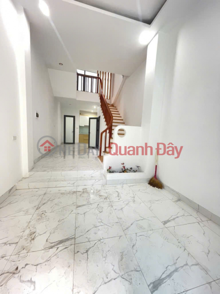 GIA ĐÌNH CẦN TIỀN BÁN GẤP NHÀ TẠI QUANG TRUNG -YÊN NGHĨA -HÀ ĐÔNG, DT 39M2
NHÍCH 5 TỶ Niêm yết bán