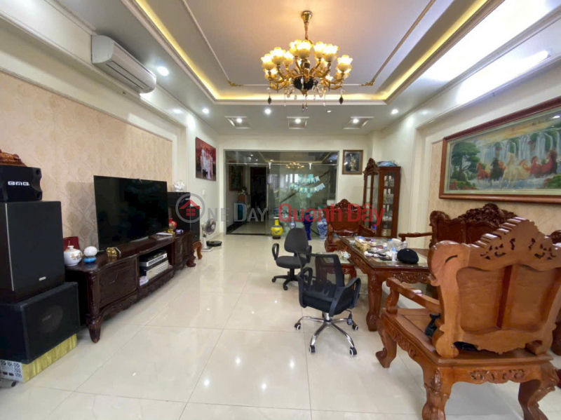 Property Search Vietnam | OneDay | Residential Sales Listings House for sale on Nguyen Tat To street - 100m², 6 floors, elevator, prime location, Price 16.2 billion VND.