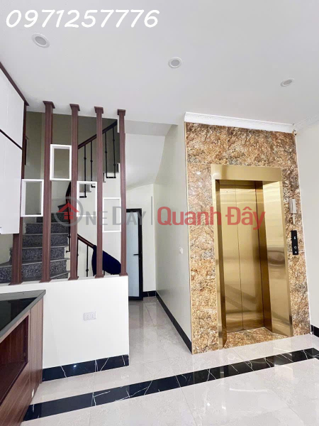 URGENT HOUSE FOR SALE - CENTER - CAU GIAY - NEW HOUSE - Area: 42m2 - Frontage: 4.5m - 6 floors - elevator - Rare corner lot - business - Sales Listings