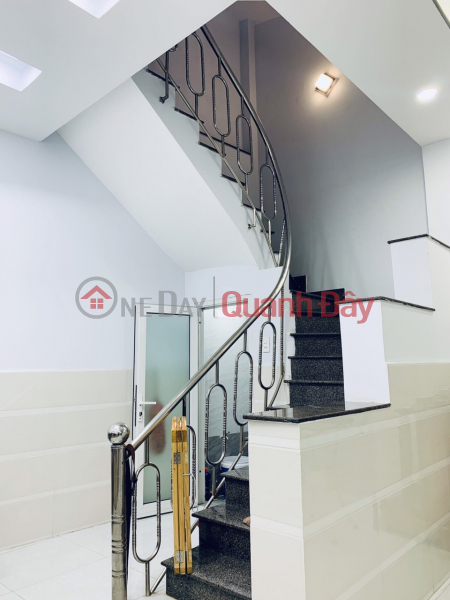 House for sale, Car alley, Lac Long Quan, P10 Tan Binh, 52m2, 4 floors, Cheap price. Sales Listings