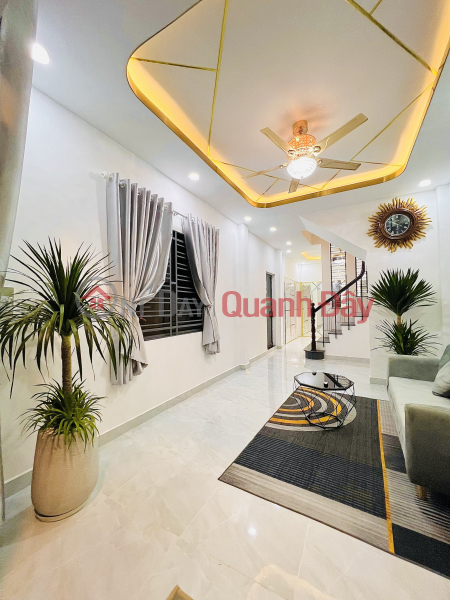 Beautiful house 86\\/ Thich Quang Duc, Ward 5, Phu Nhuan 50m from the car. In front of the house is 6m wide and open alley. Sales Listings