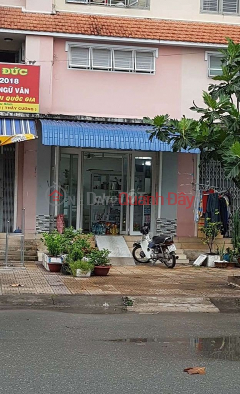 Need money to sell cheaply Ground floor apartment Front of internal road in district 8 _0