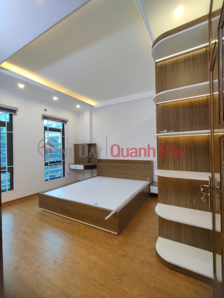đ 5.9 Billion, Hoang Ngan townhouse for sale 42m, 6 floors, 4 bedrooms, 4.5m frontage, beautiful house in front of the lane, business is 5 billion lh