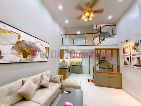 Selling house Ton Duc Thang, Dong Da 30m, 4T, near the street, fully furnished, rare and beautiful, 3.65 billion _0