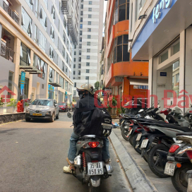 HOUSE FOR SALE IN THANH XUAN DISTRICT, 64M2, 4 FLOORS, WIDE FRONTAGE, CAR ACCESS, SUITABLE FOR BUSINESS\/OFFICE, 31.X BILLION VND _0