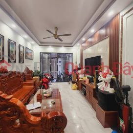 House for sale in Nguyen Du alley, Hai Ba Trung, 37m2, near the street, wide alley, fully furnished _0