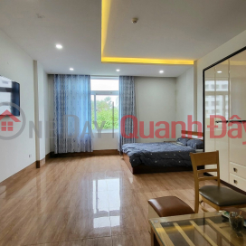 Apartment for rent in District 3 priced at 5 million 8 near Le Van Sy market _0
