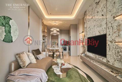 The Emerald Garden View offers 2-bedroom apartments with an area of 67m2 and pool views for only 239 million VND. _0