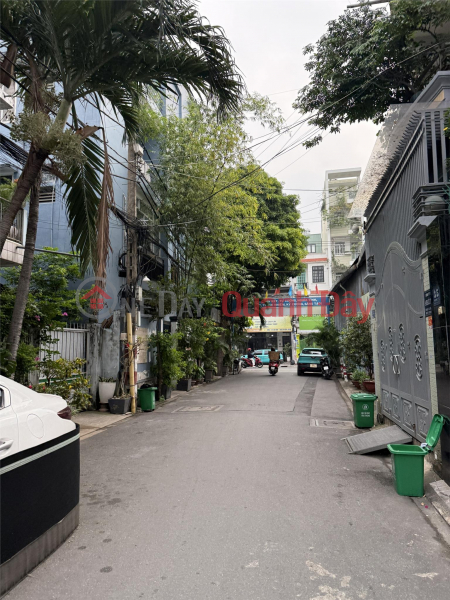 đ 13.5 Billion **House for sale in alleyway No. 2, Binh Gia Street, Ward 13, Tan Binh District (5*18m),VIP area near Terminal 3**