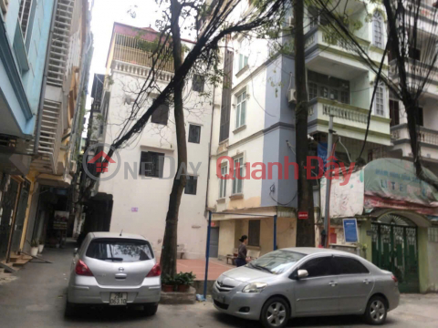 HOUSE FOR SALE ON NGUYEN TRAI STREET, CAR ALLEY, RIGHT IN THE CENTER, NGÃ TU SO MARKET _0