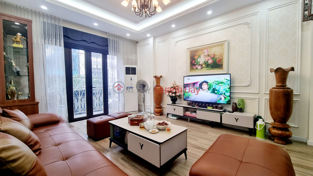 Brilliant 4 billion Beautiful house near Cau Giay, Xuan Thuy, big alley, 2 open sides, 3 attic parking Sales Listings
