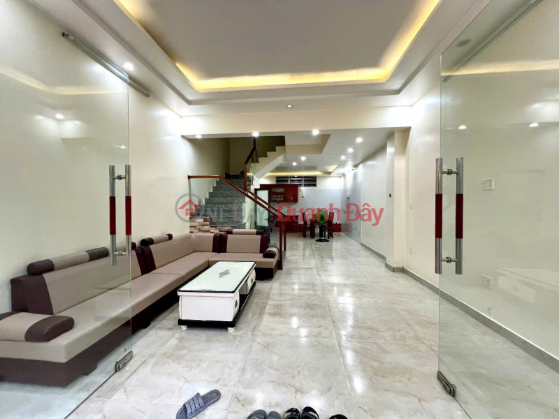 Property Search Vietnam | OneDay | Residential Sales Listings | Van Cao House, extremely shallow location, 55m2, 4 floors, fully furnished, 6m road, Price 5.7 billion
