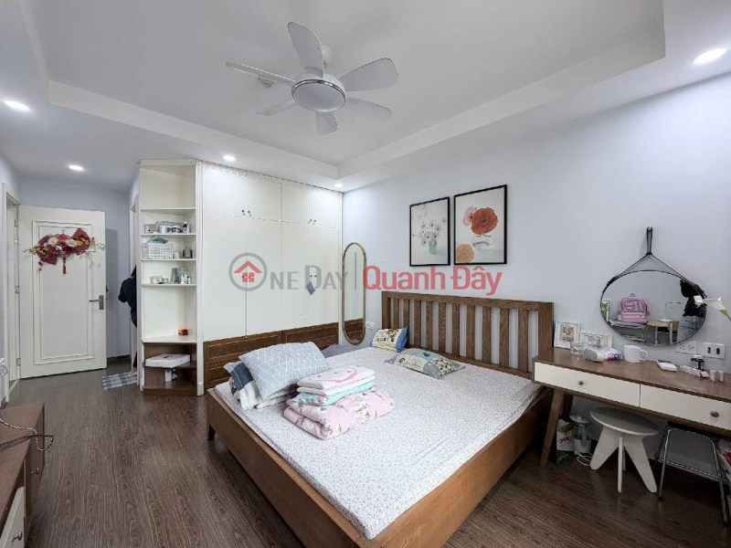 Mandarin Garden 2 Tan Mai apartment for sale, featuring a modern and elegant style. Sales Listings