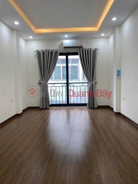 Cho thuê nhà nguyên căn 612 Đê La Thành 40m² x 5 tầng 3 ngủ, 4 WC, 15 Triệu _0